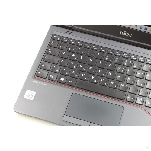 Fujitsu Lifebook U7310 felújított laptop i3-10110U 8GB RAM 256SSD 13.3" FHD WIN11 HUN
