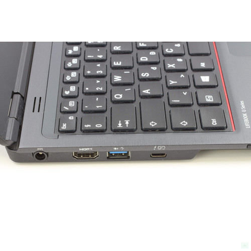 Fujitsu Lifebook U7310 felújított laptop i3-10110U 8GB RAM 256SSD 13.3" FHD WIN11 HUN